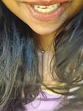 Curvy_Pooja live cam on StripChat