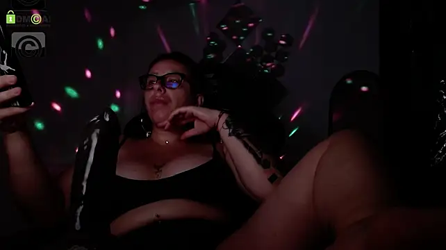 SonyaDevon webcam