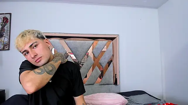 Kenji_n_Rousse webcam