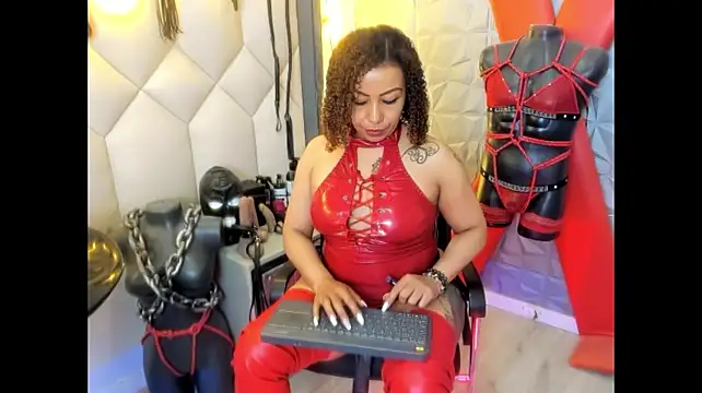 ArhyFoxx1 live cam on StripChat