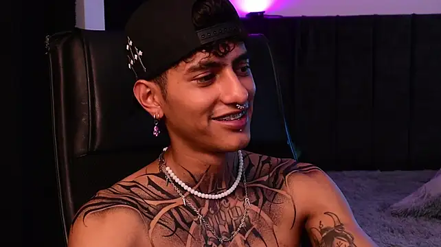 DemonKush-- live sex cam