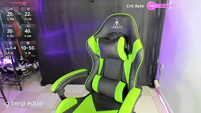 benji_hoter live sex cam