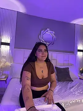 KatlynRous webcam