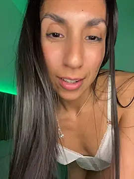 MaddyX__ webcam