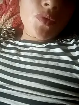 Momo-biki webcam