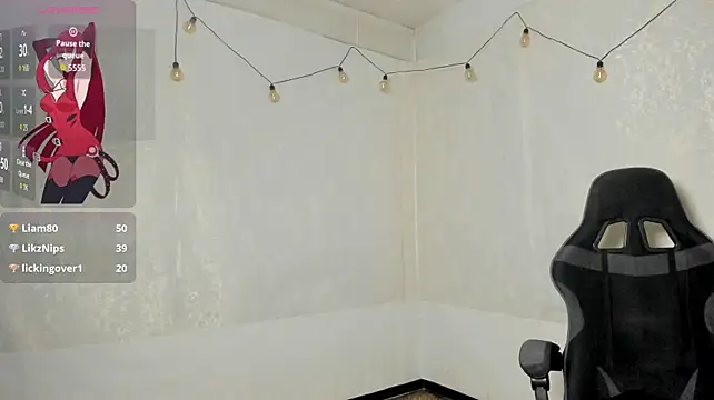 NicoleDaviss webcam
