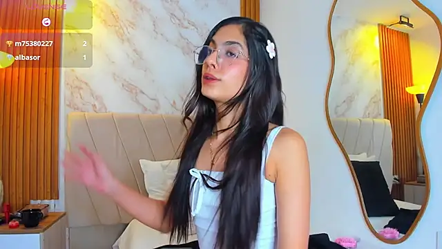 j_belle_ webcam