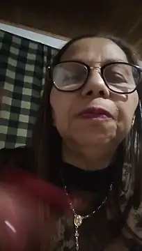 Ladymilf12 webcam