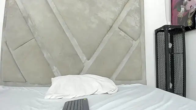 SkyeTorres webcam