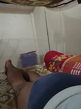 indian_cheesy-boss (Ask my age) - Hairy Pink dick Head