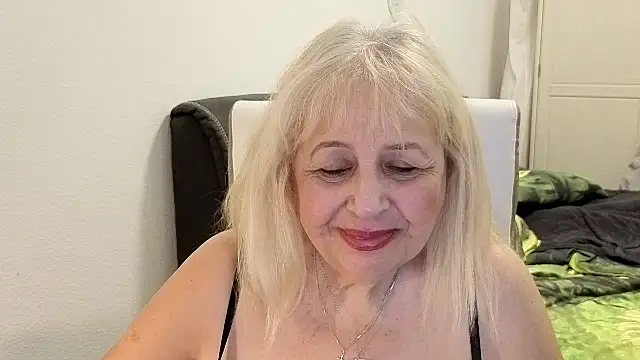 SusiLifeXXX webcam