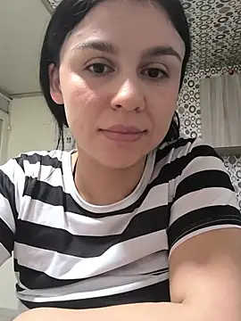 Daniela-rosee live cam on StripChat