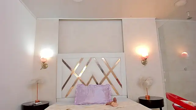 Sky_Collins_ webcam