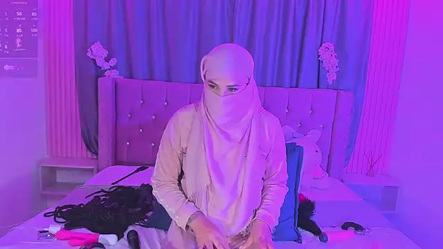 Nayla-Mouna webcam