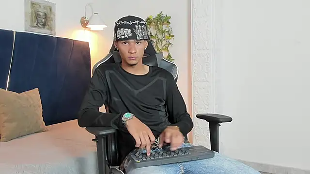 kenix_cum23 webcam
