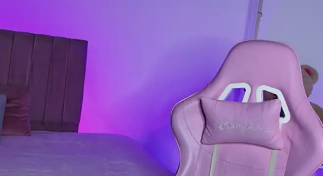 uchiiky_doll webcam