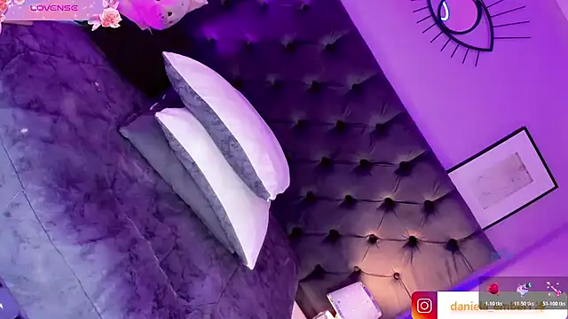 Amira_Ember webcam