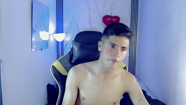 ascii_one (M twink) - FLASH HARD COCK🍆💪