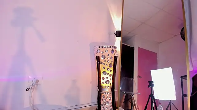 Cherry_Scarlet_ webcam