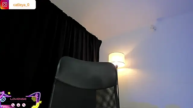 catleya_0 live cam on StripChat