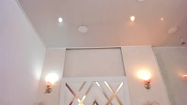 Sky_Collins_ webcam