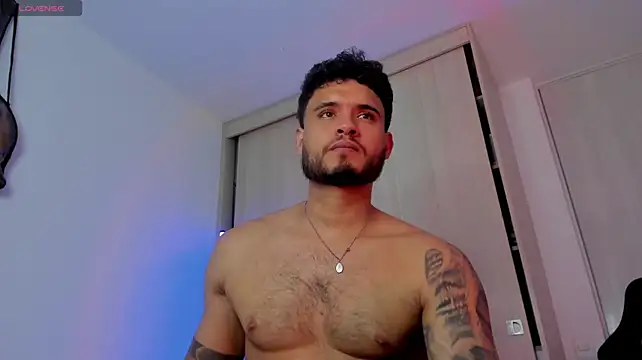 AUSTINN_TORRES live cam on StripChat