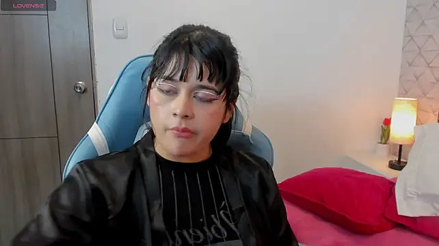 Valery_jame live cam on StripChat