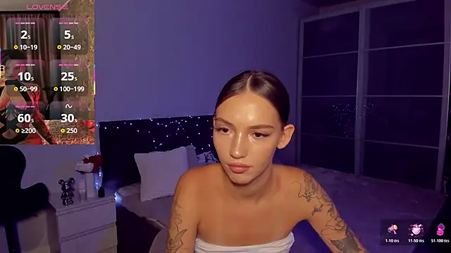SophieCatty live cam on StripChat