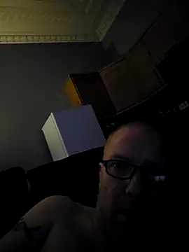 Howsu7777 webcam
