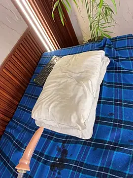 Eva_Feller69