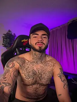 Benjii_Carter1 live cam on StripChat