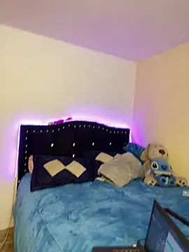 Intimate_Rush webcam