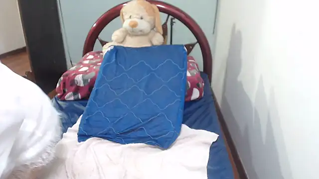 sexytitshot126 webcam