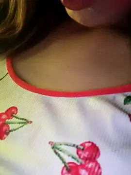 youka_tr live cam on StripChat