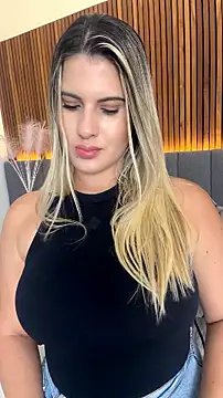 EmiilyAdams_ webcam