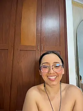 Kay_LustyWife webcam
