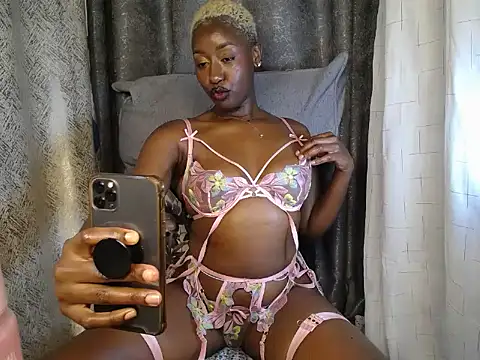 ZolaAmaya webcam