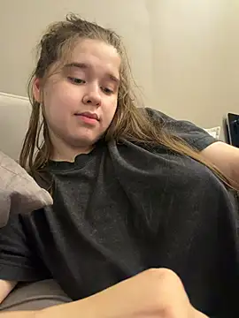HornyGirlH webcam