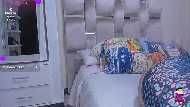 MelanyShayk webcam