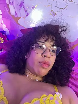 Woo_isDaphne webcam