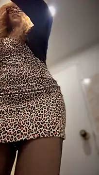 Sofii_gold webcam