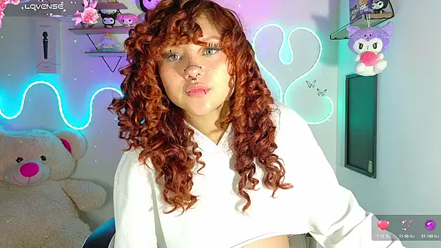 theiamoon webcam