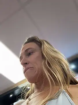 lunagirl13 webcam