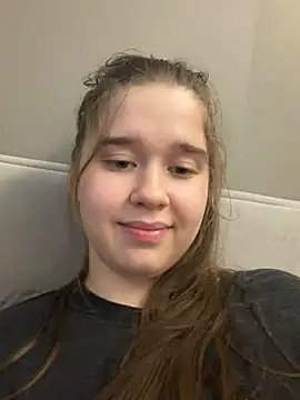 HornyGirlH Live Webcam on Stripchat