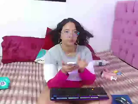 ari_thompson webcam