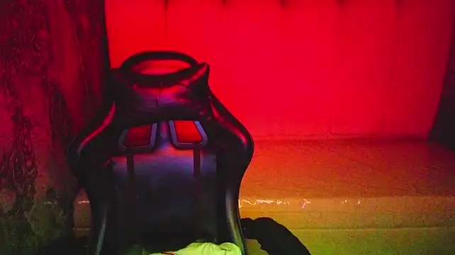Queen_Red_v webcam