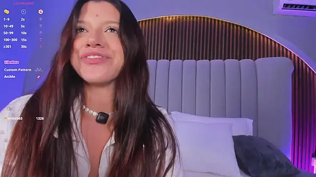 emperatriz_reyes live cam on StripChat