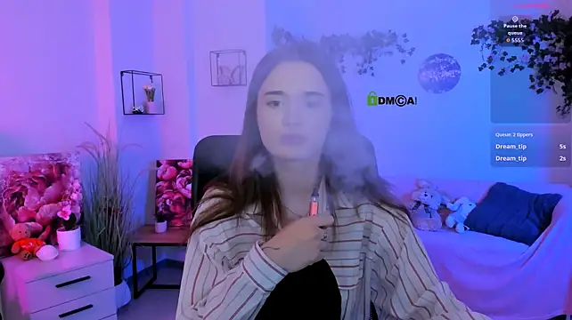 liana_kisses webcam