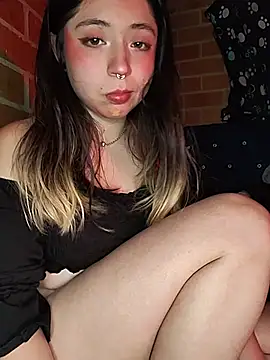 Petite_CherryX webcam