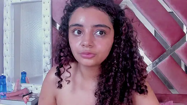 Dahlia_rossee webcam